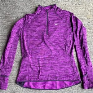 Nike half zip size Small